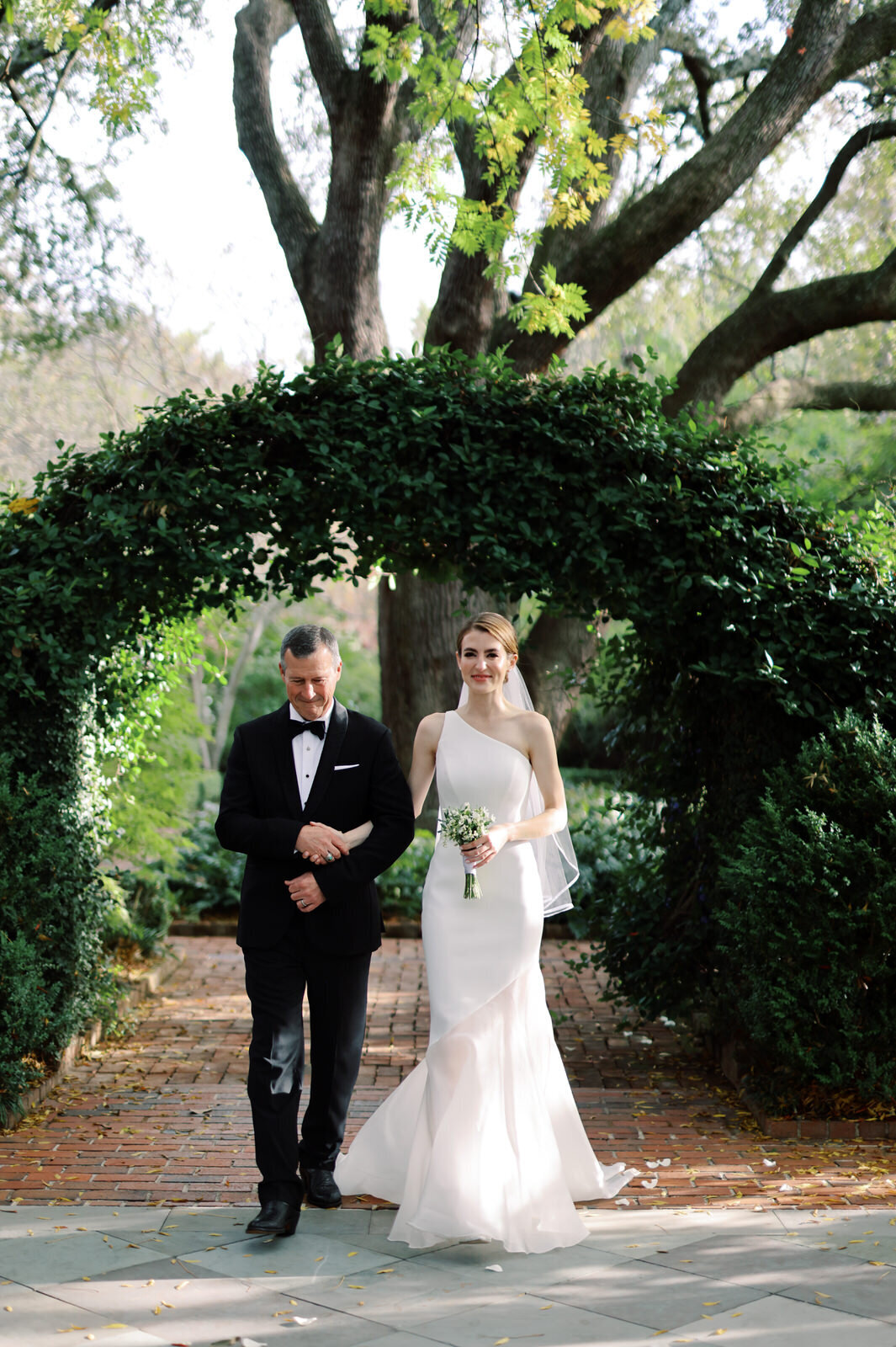 Charleston Wedding Photographer Photographs a Lace House Wedding 37