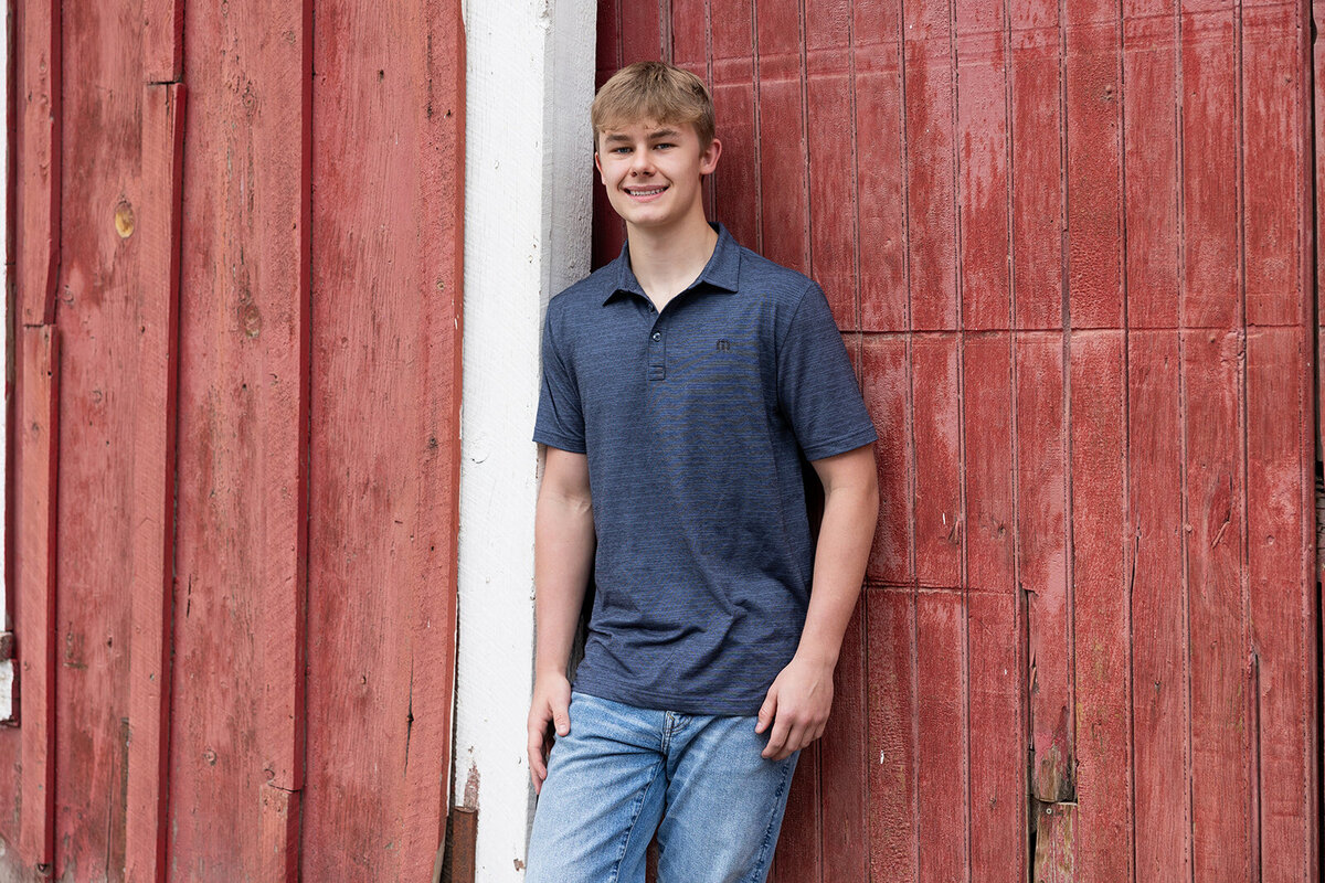 Boy-High-School-Senior-Photoshoot-Kellie-Rochelle-Photography-Williston-North-Dakota-Senior-Session10