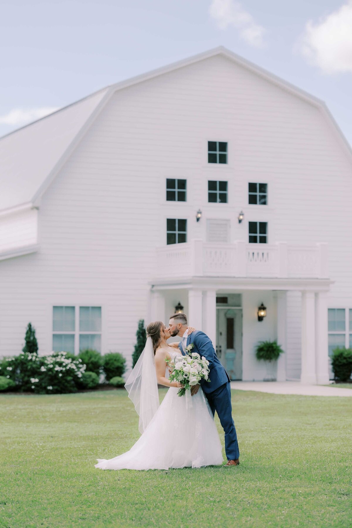 HarvestHollowWeddingCleghornPortraits-13
