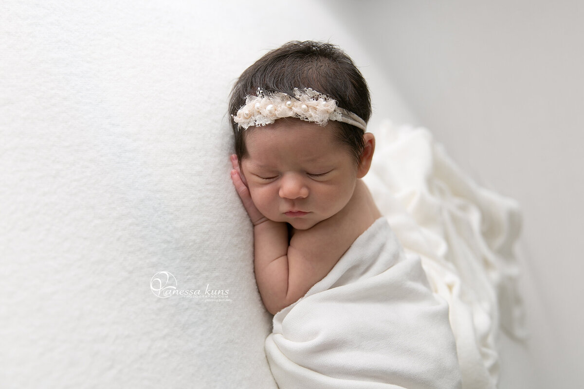 inland_empire_newborn_photographer_baby_girl