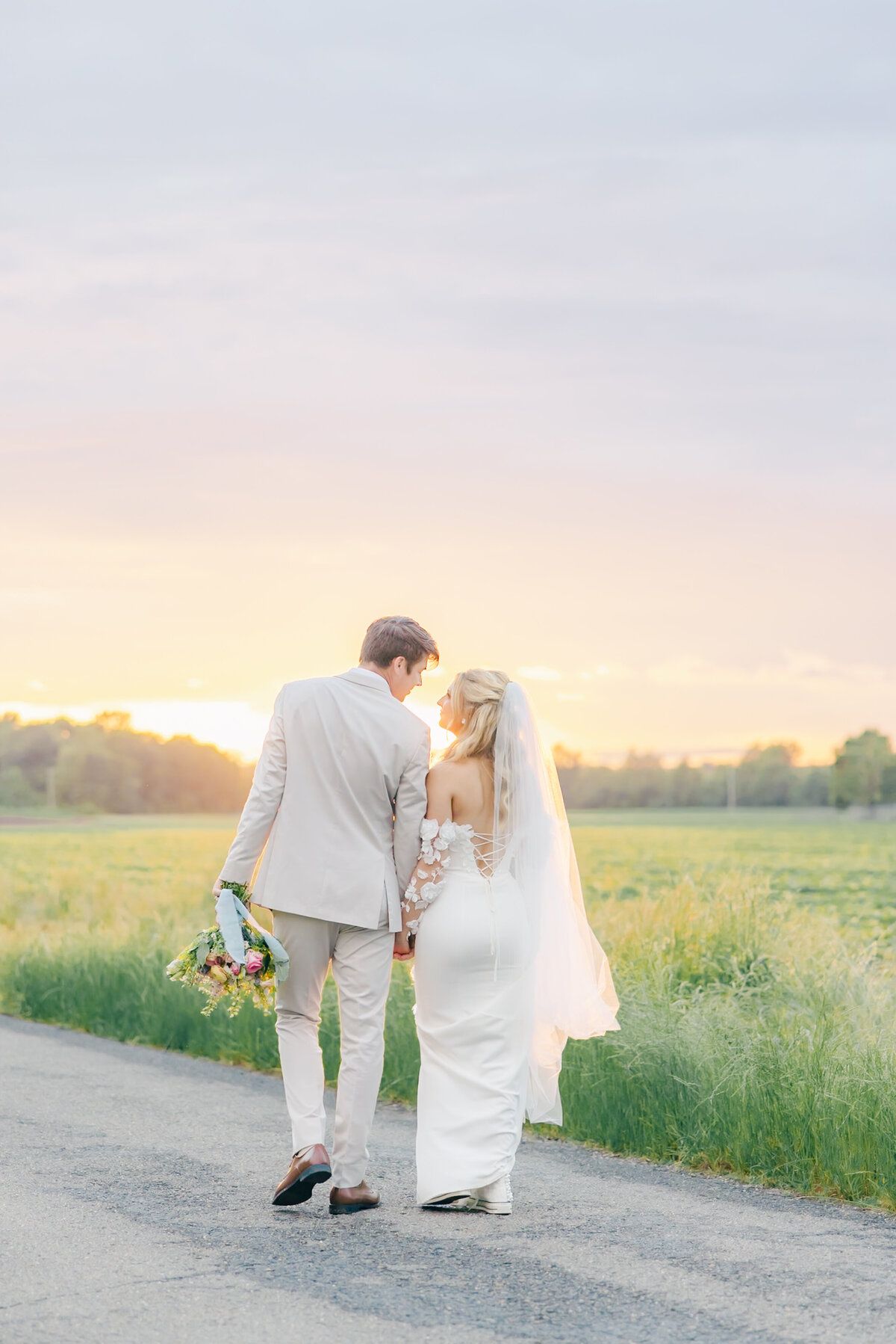 Sneak Peeks Creekside at Colliers End May Wedding | Lauren Elliott Photography | Emily & Kyle Anderson -156