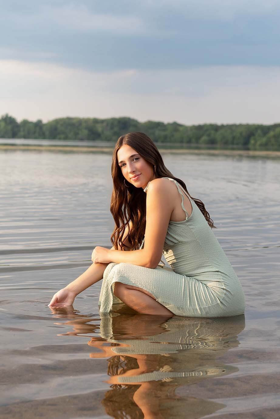 senior-model-session-in-mn-lake