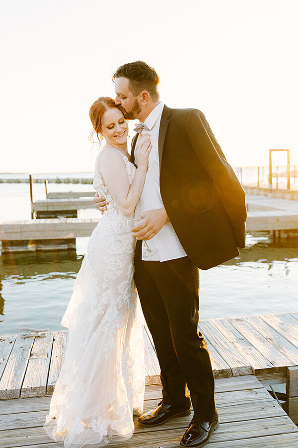elopement-photography-austin-texas-yacht-club-9041-web