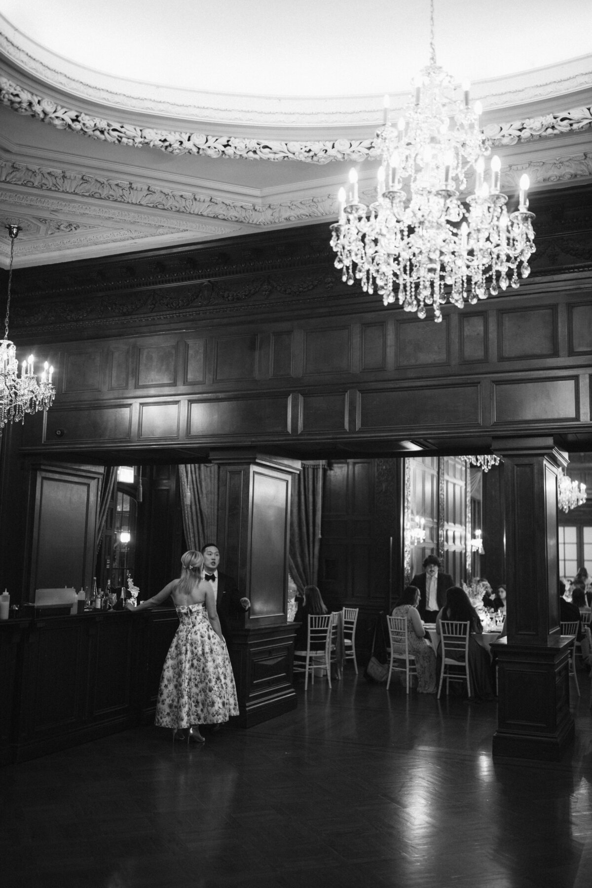 Casa_Loma_Luxury_wedding_Photographer_Raphaelle_Granger-46