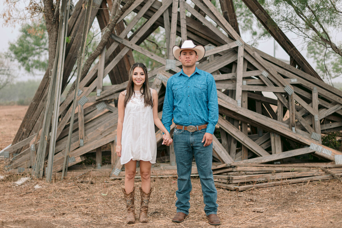Texas-San-Antonio-Austin-Houston-Wedding-Photographer-Engagement-JL-Farm_0092