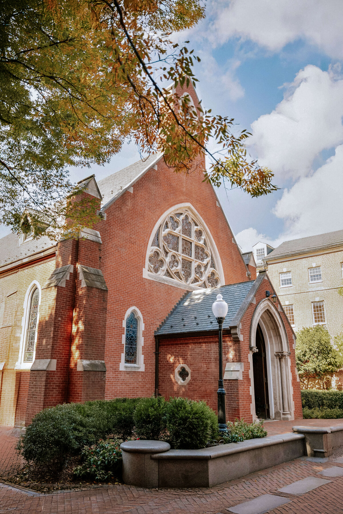 dahlgren-chapel-of-the-sacred-heart