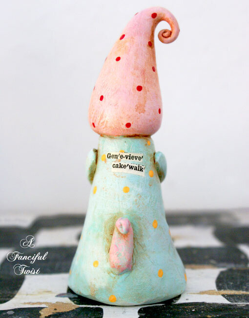 genevieve-cake-walk-back