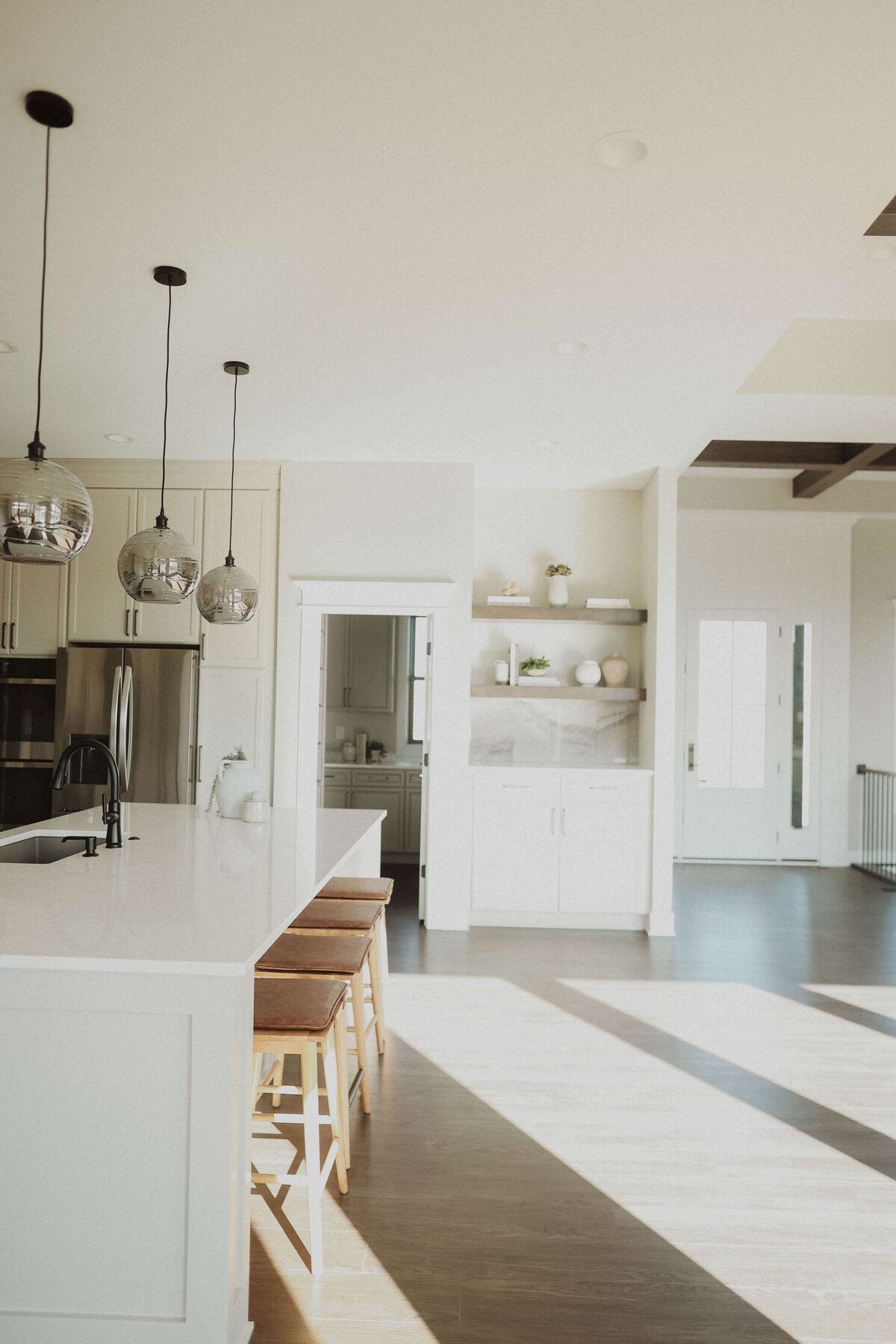 2425-Kitchen-Linden-Central-Iowa-Custom-Home-JRL-Builders-3F1A1697