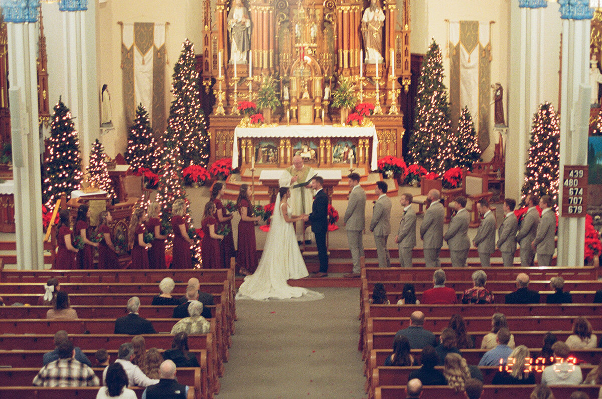 Picture from above of a church wedding ceremony.