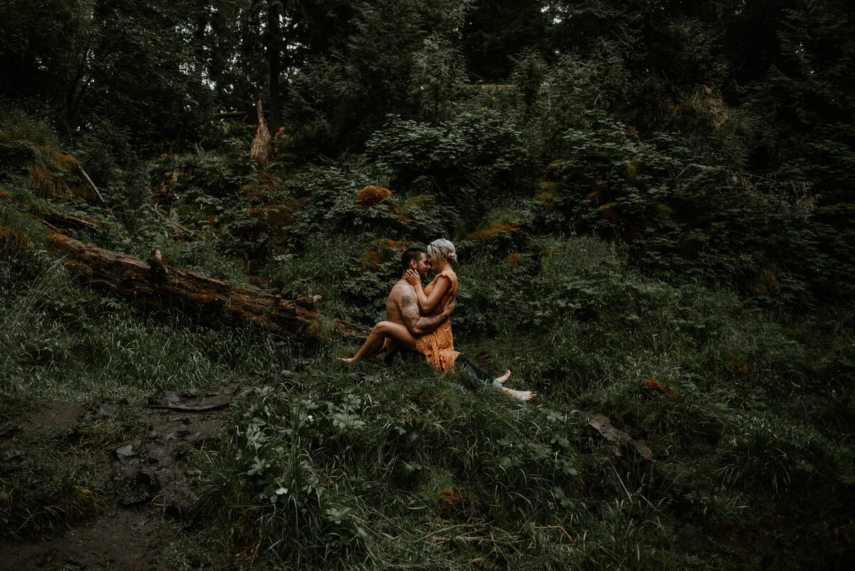 sahalie-falls-oregon-engagement-elopement-photographer-central-waterfall-bend-forest-old-growth-7748