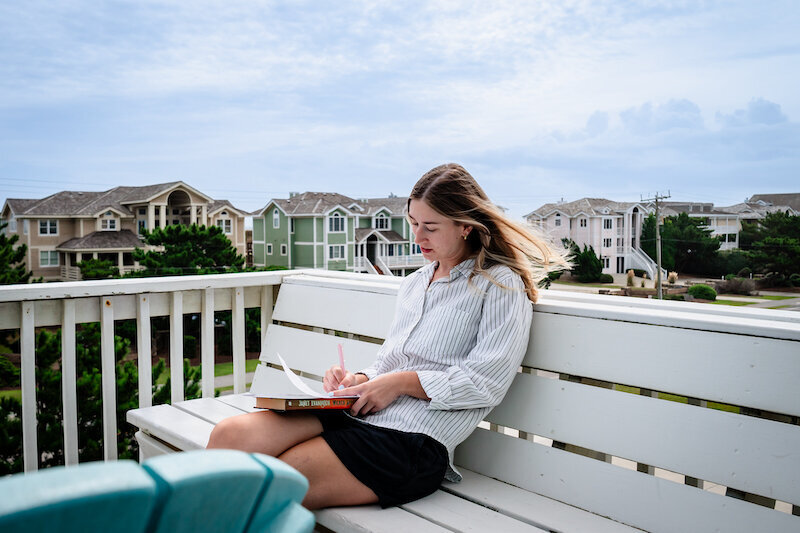 finer-points-coastal-kitty-hawk-wedding-jennettes-pier00001