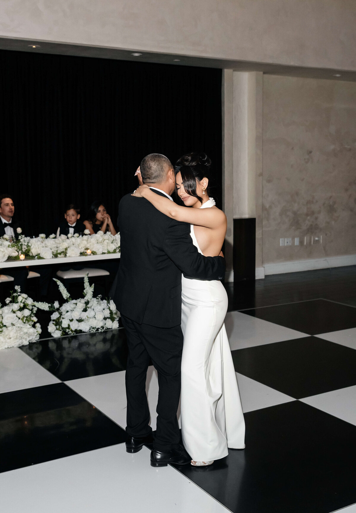 103riskyexposure_andrea-george_las-vegas-elopement-photography