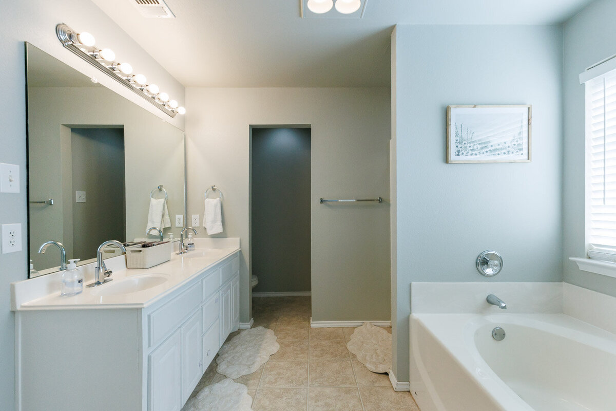 bathroom2