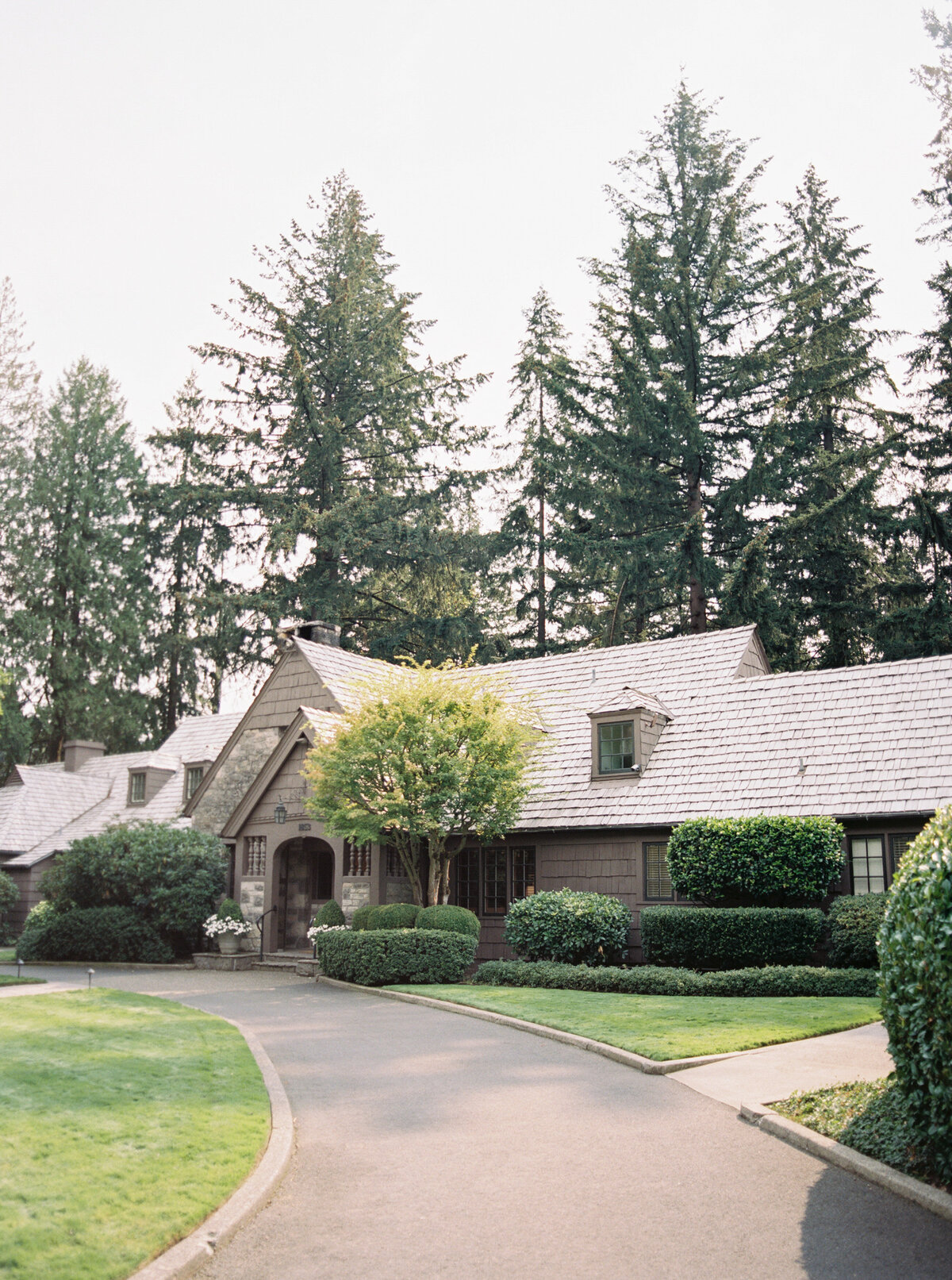 portland-racquet-club-wedding-photos-by-the-tenneys-in-oregon-01