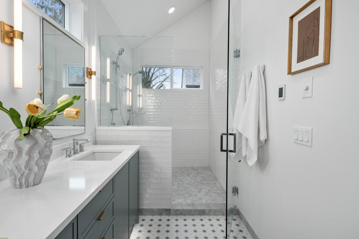 214 29th Ave E Unit A (Seattle) - MLS (27 of 37)