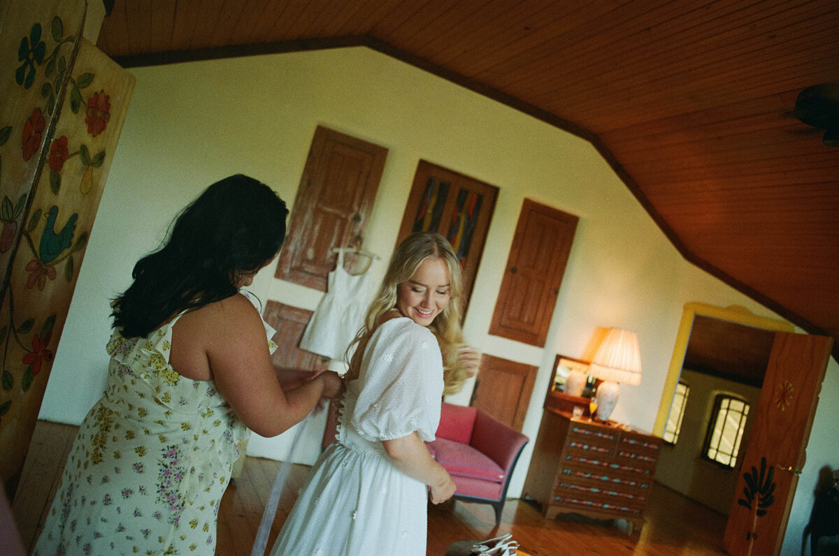 Chloe&ThomasWeddingPhotos_Previews_AustinWeddingPhotographer_HereafterFilms-7