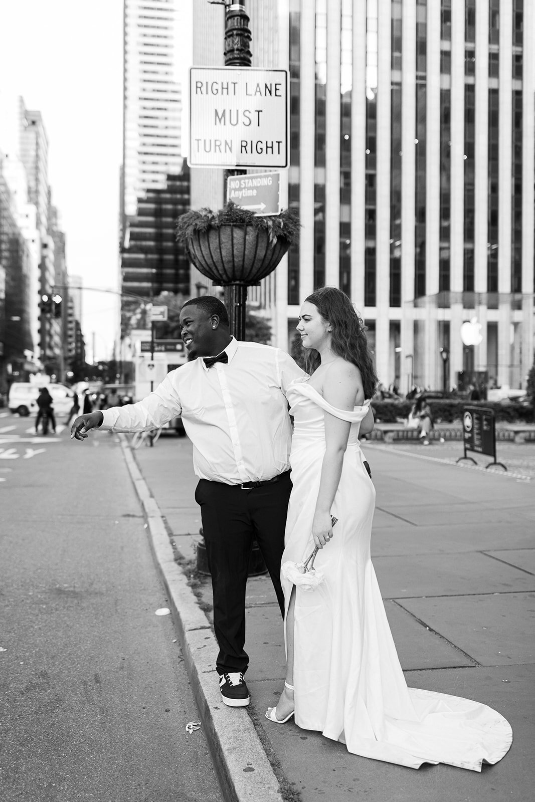 Central-Park-Elopement-New-York-Cinematic-Intimate-Wedding-Larisa-Shorina-Photography-Le-Prive-Collective-45