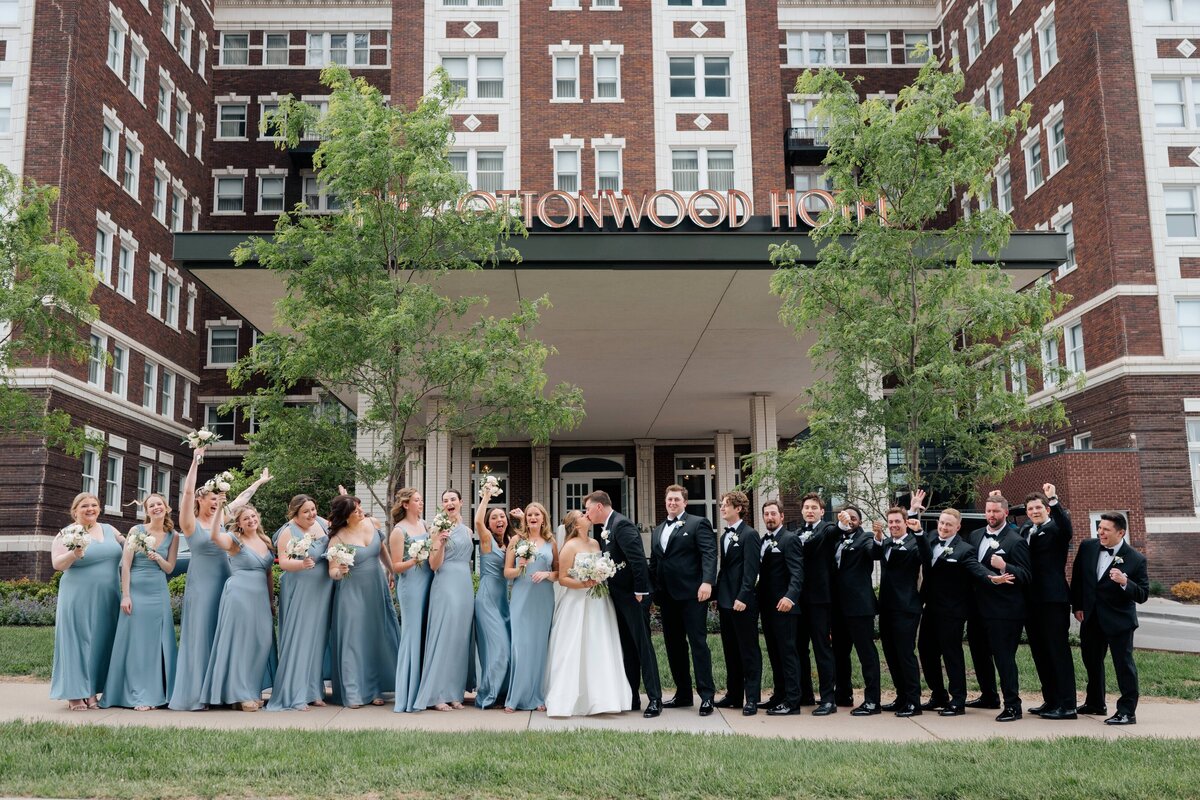 The Cottonwood Hotel Wedding Photos - Anna Brace Photography - Omaha Wedding Photographers-20