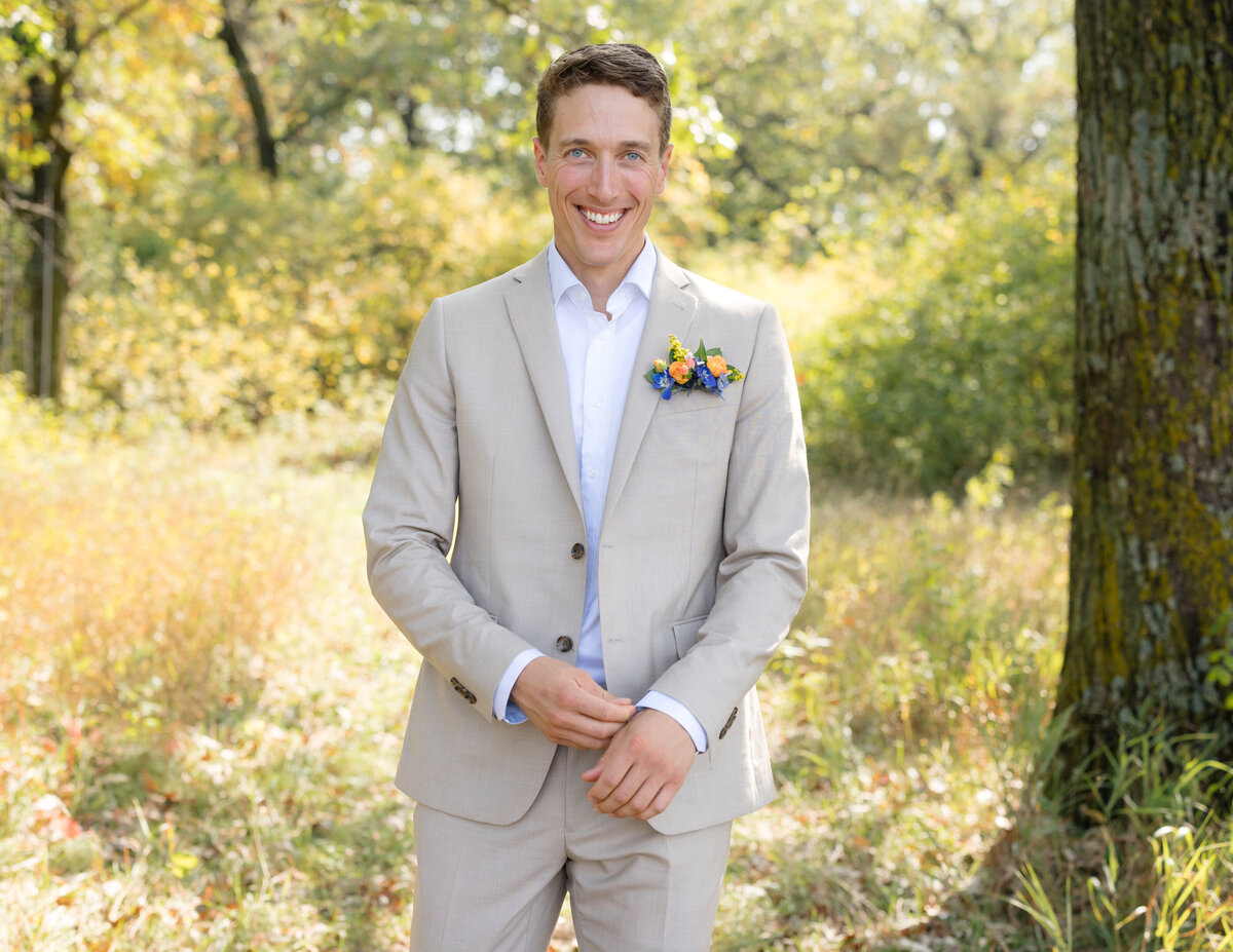 Backyard-Wedding-Rogers-MN-B&S-Will-DeGraw-Clever-Disarray-26