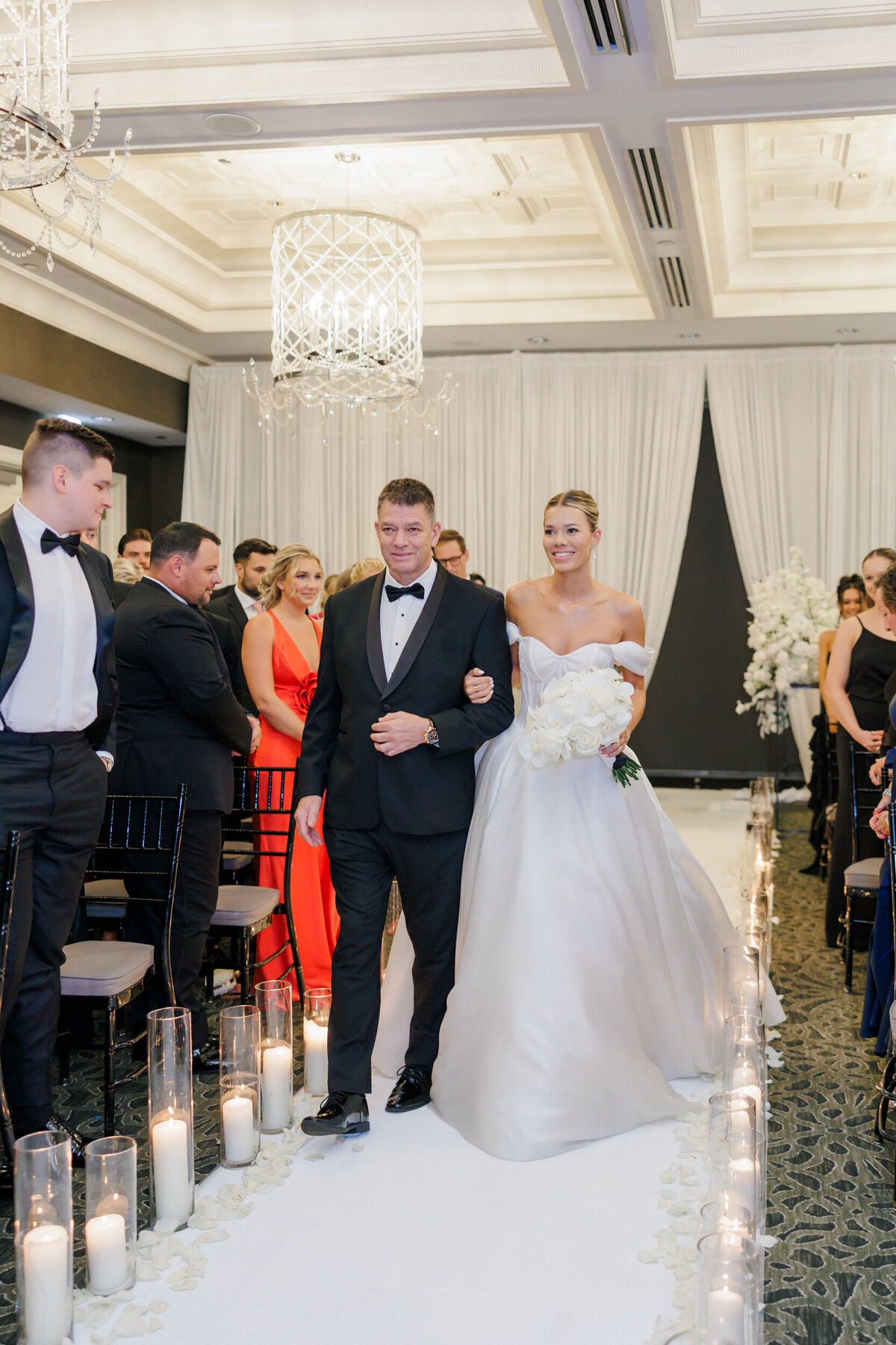 Lexi Benjamin Photography_Waldorf Astoria Chicago Wedding_09.21.24-154