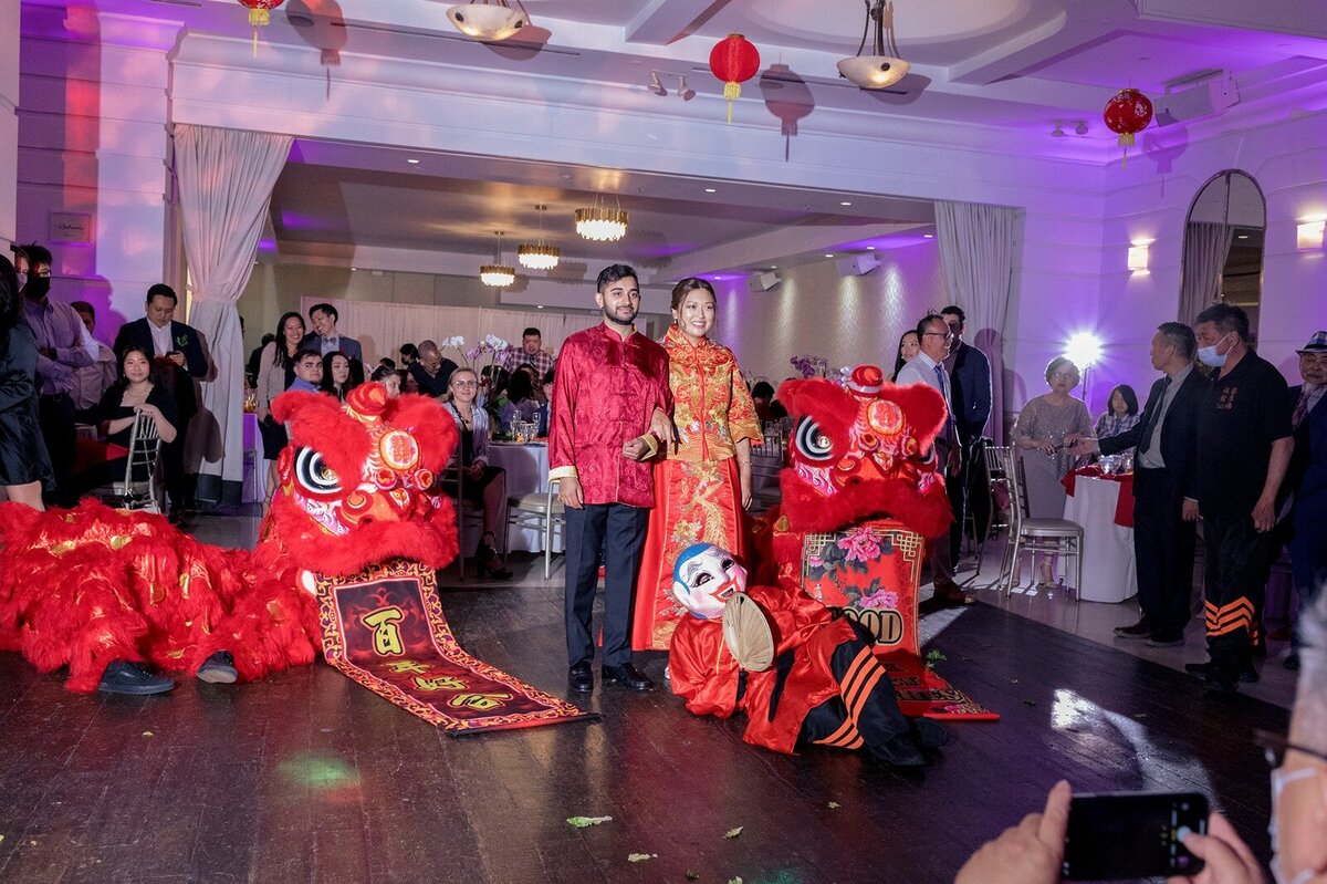 Indian-Chinese-wedding-Renaissance-chinese-lion-dance-5