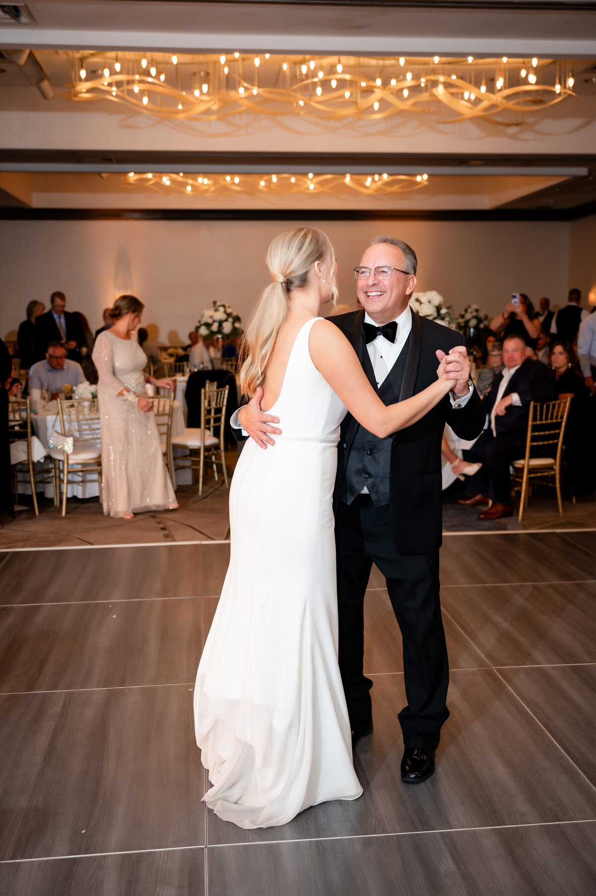 dad dancing with daughter at  Airport Marriott Pittsburgh wedding