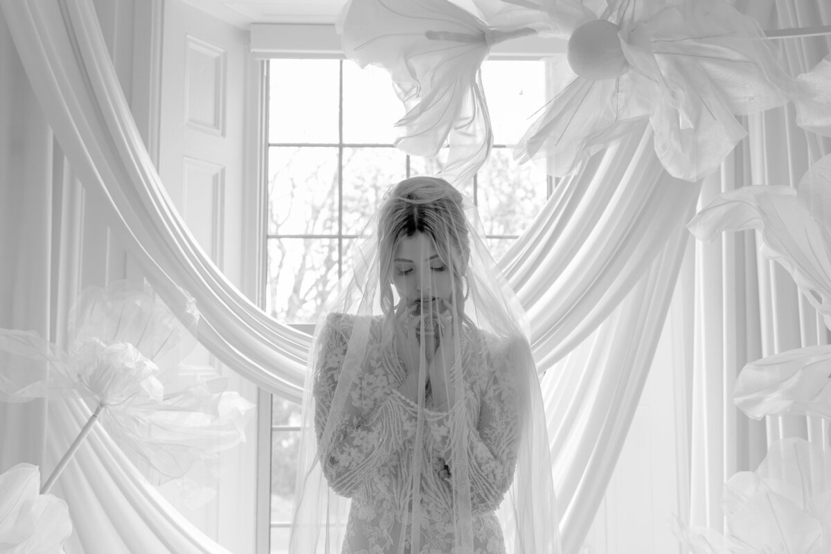 0096 Luxury Floral Wedding Editorial_Strathmere_Canada_Ottawa_Photography by Emma