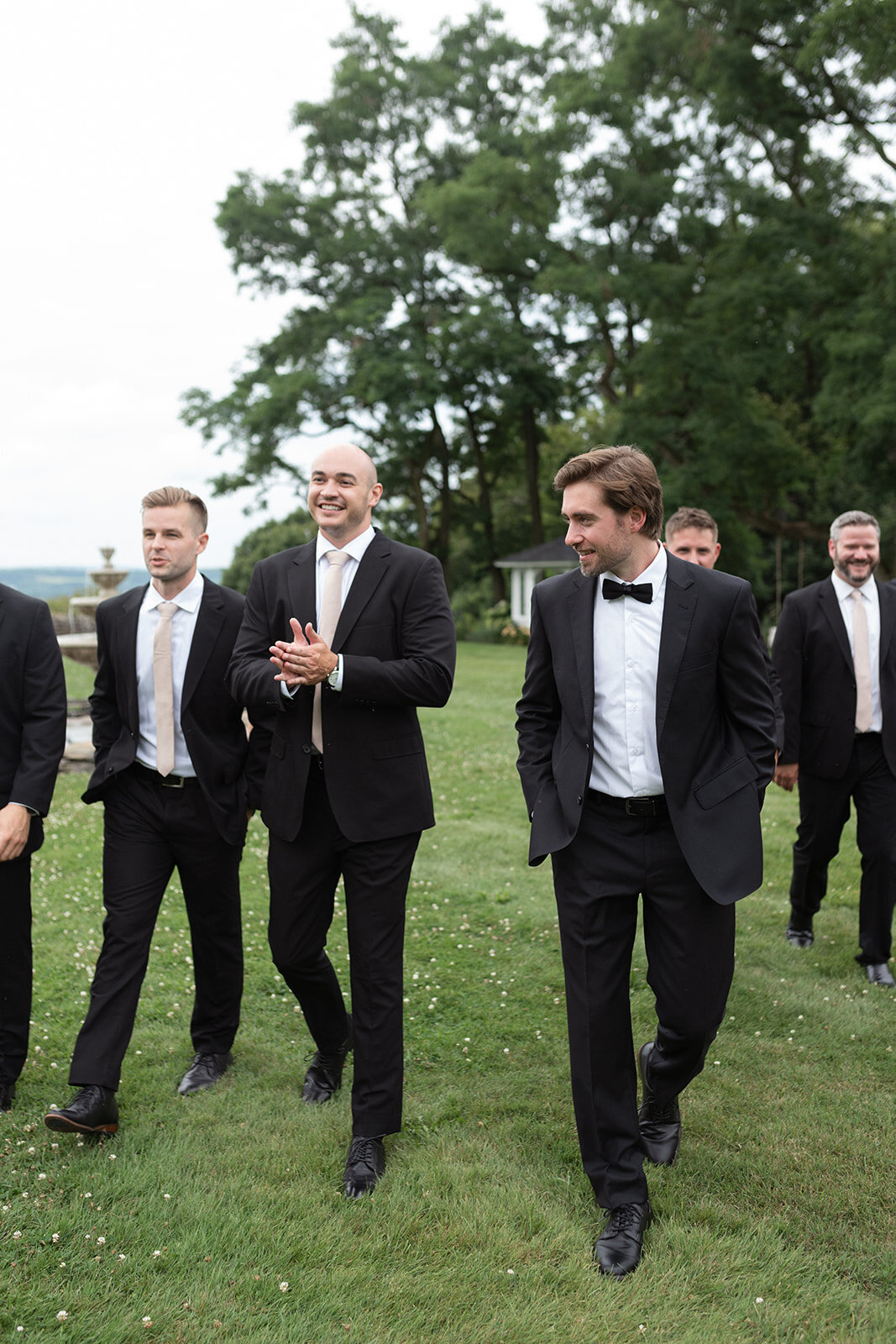 outdoor-groomsmen-portraits-estate-wedding