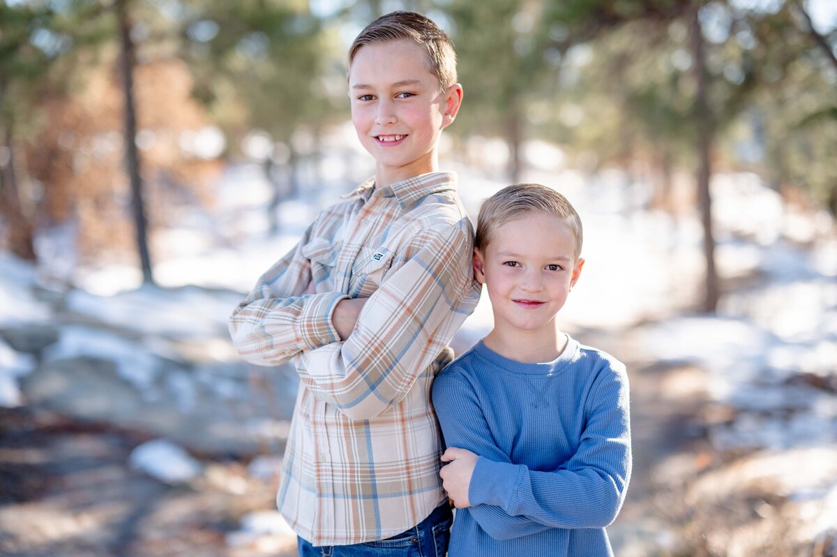 Colorado-Springs-CO-Ute-Valley-Pine-Tree-Christmas-Mini-Session-Magnolia-and-Grace-Photography-Co-CourtneyG-# (1)-6
