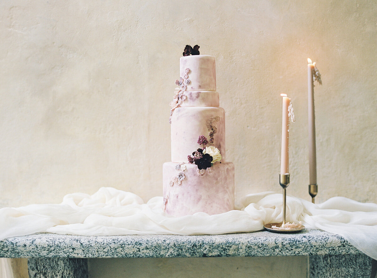 blush and mauve wedding cake