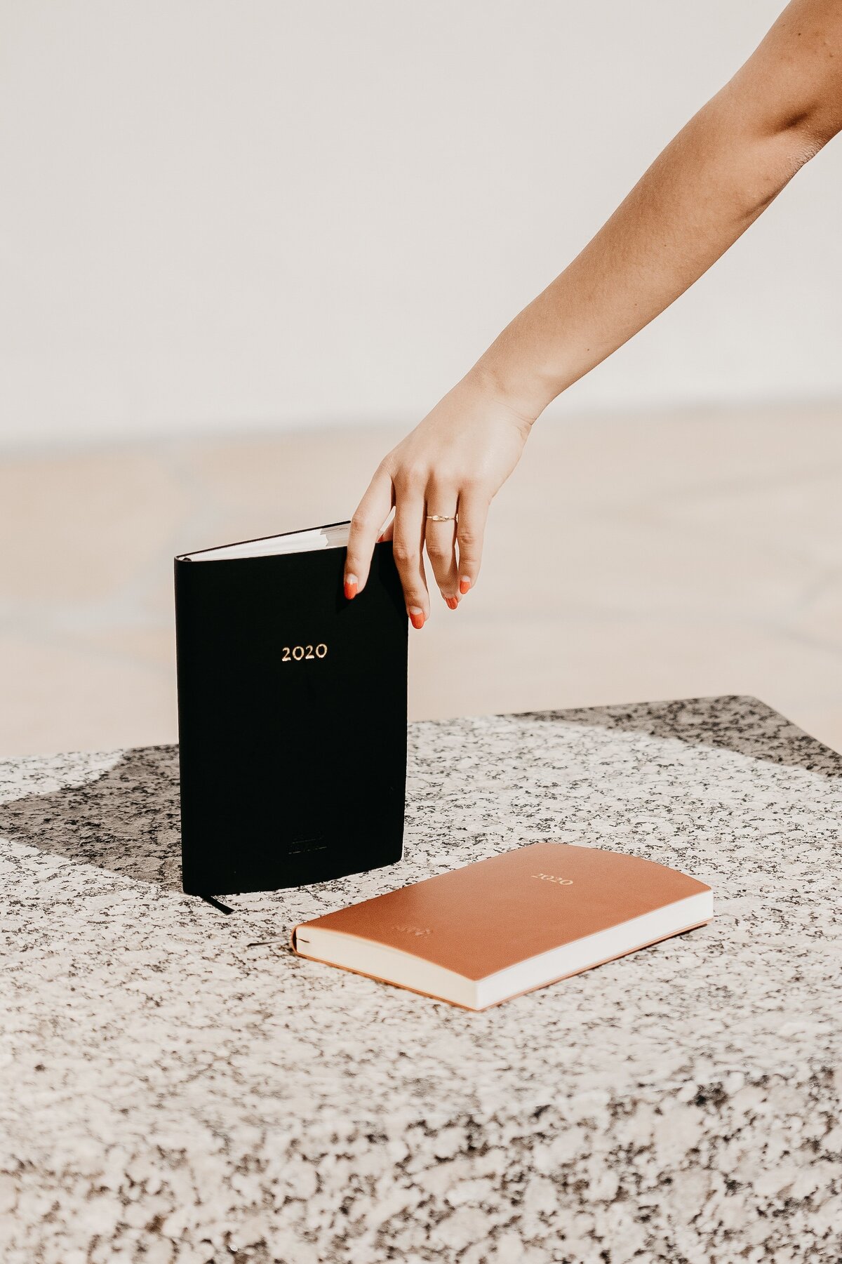 hello-revival-nPjv1UMJaDQ-unsplash