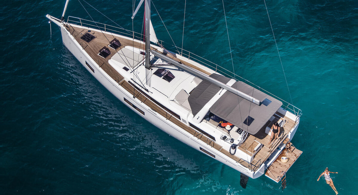 beneteau-oceanis-yacht-51-exterior-2