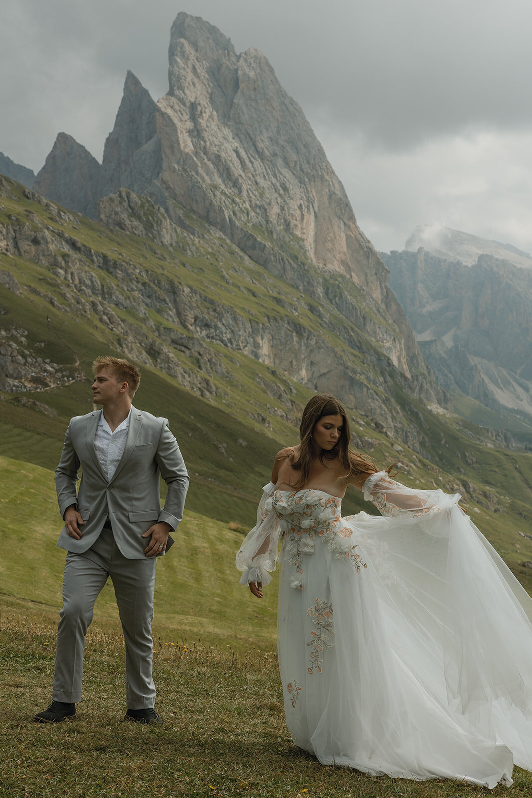 destination-wedding-elopement-photographer-italy-dolomites-seceda-documentary-tanya-davids-photo-film-28
