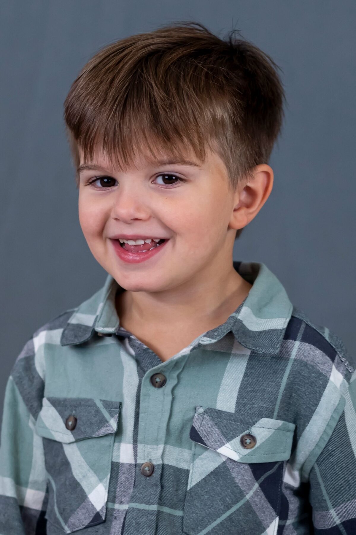 Fine art school portrait, student’s personality, Tri-Cities photographer