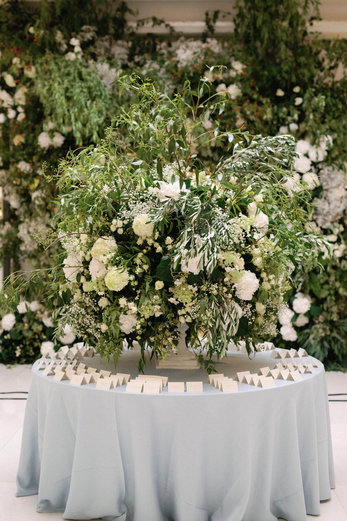 026-REVISED-010EW-ARTISTS-FAVORITES-FINAL210828-382