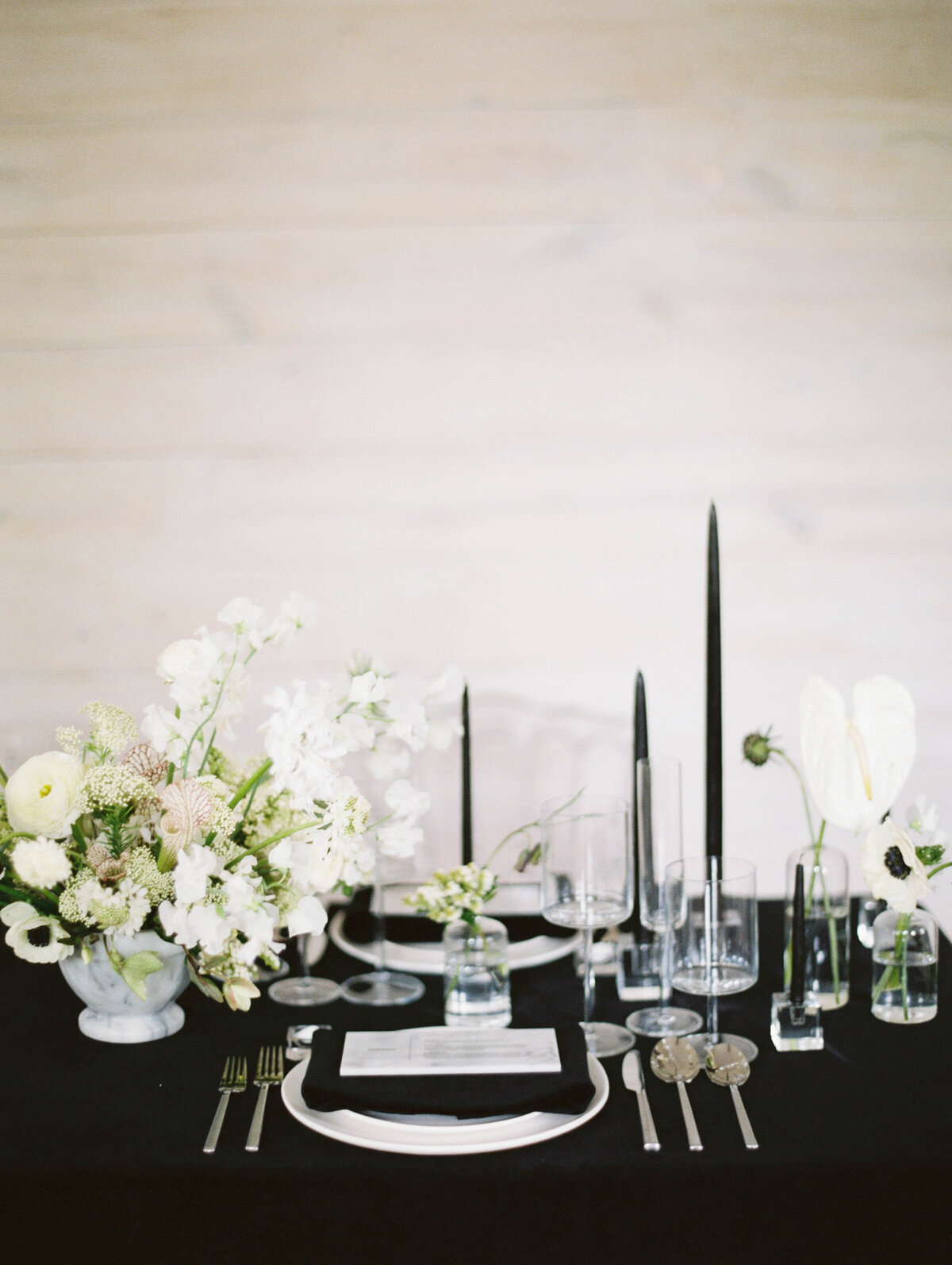 max-owens-design-black-white-modern-wedding-10-reception-centerpiece