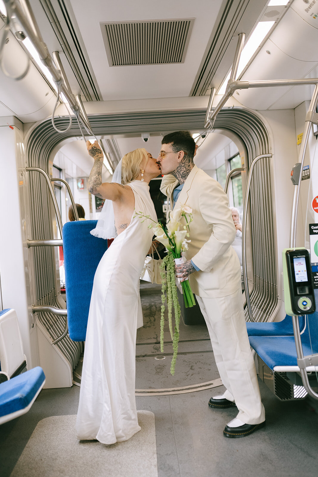 toronto-city-elopement-city-hall-edgy-nontradional-thedrake-rainy-day-cool-alternative-072