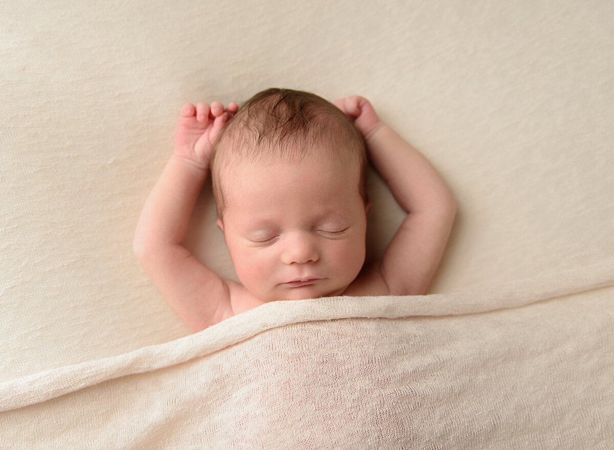 Best-affordable-simplistic-posed-newborn-keller-dfw-baby-newborn-photographer-17