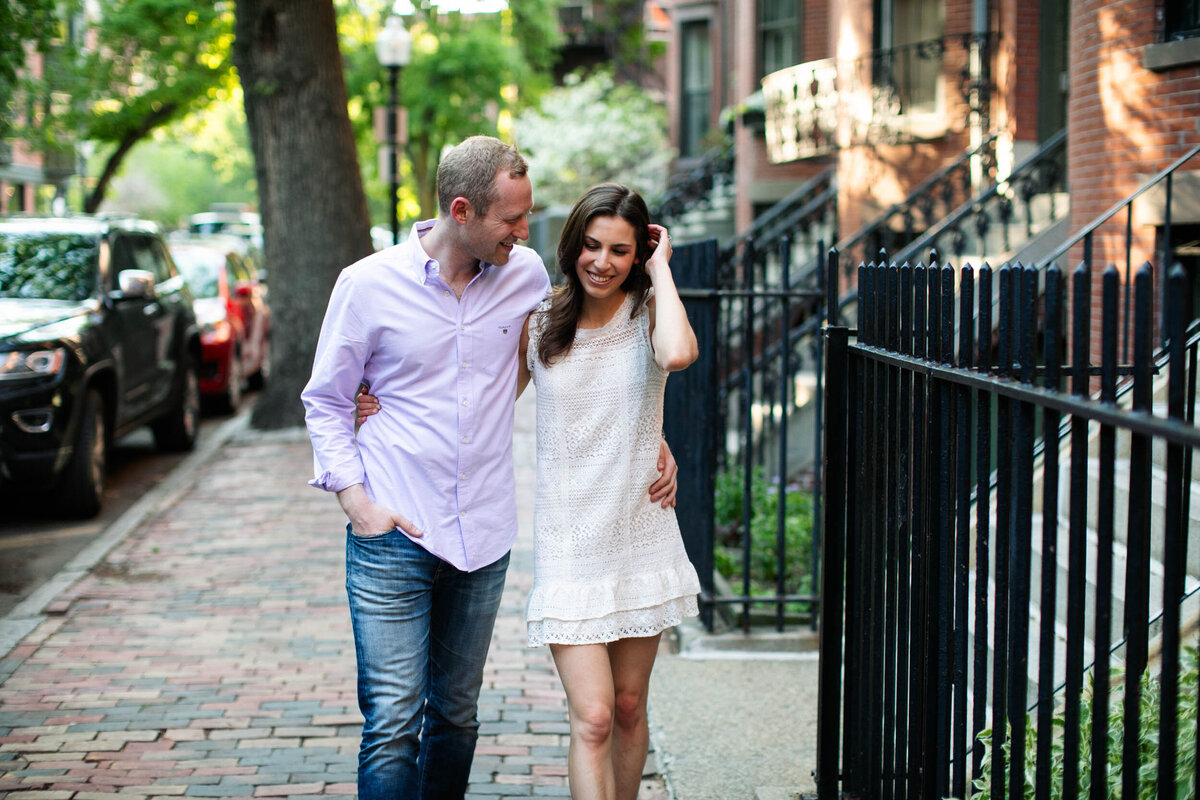 candid-boston-engagement-photographer-zev-fisher007