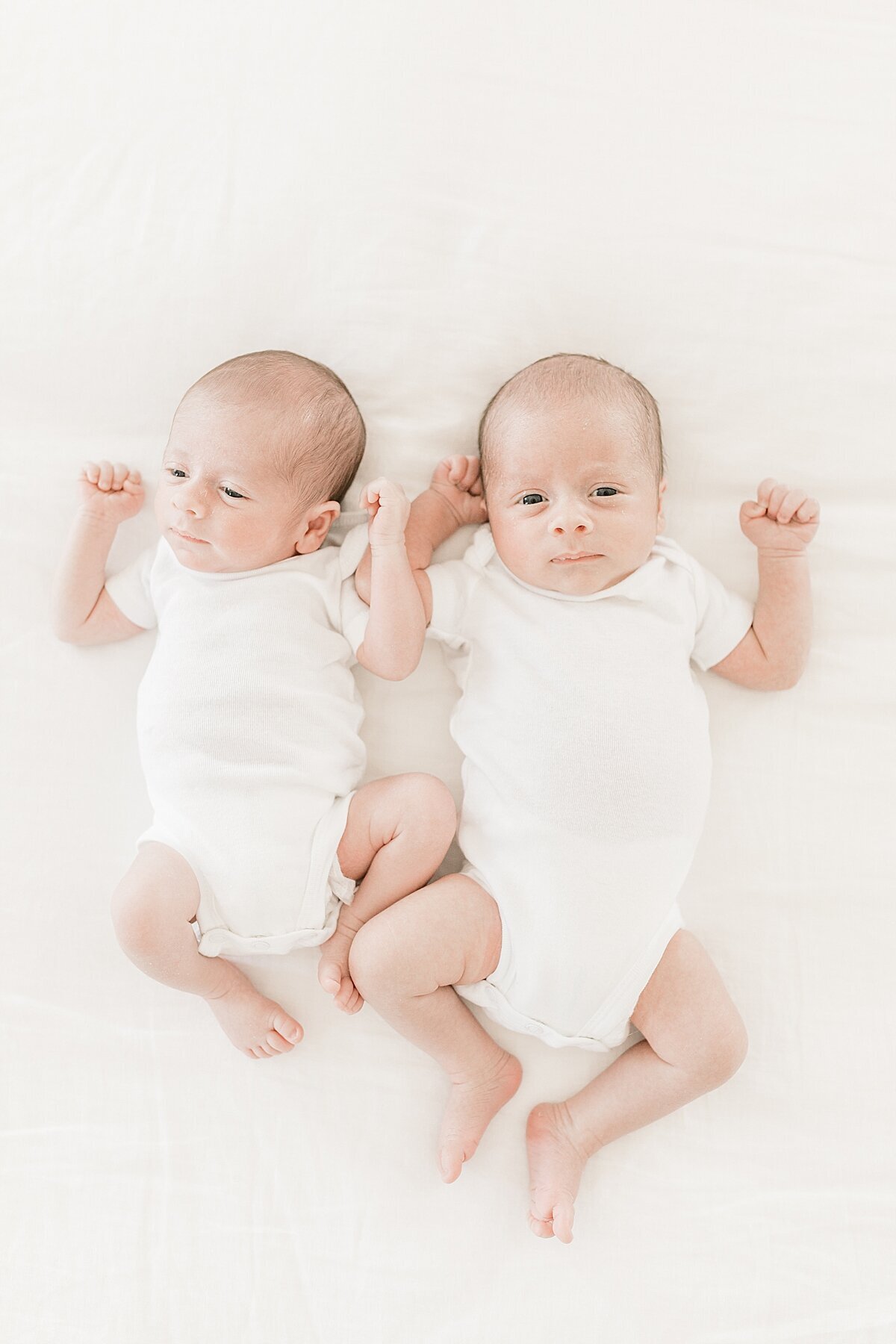 charleston-baby-photographer-twin-newborn-session-caitlyn-motycka-photography_0001