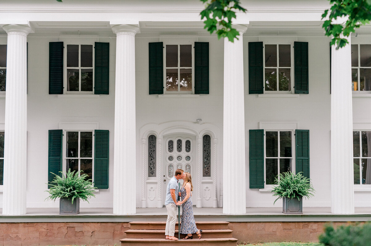 Burr-Mansion-Fairfield-Engagement-Session4