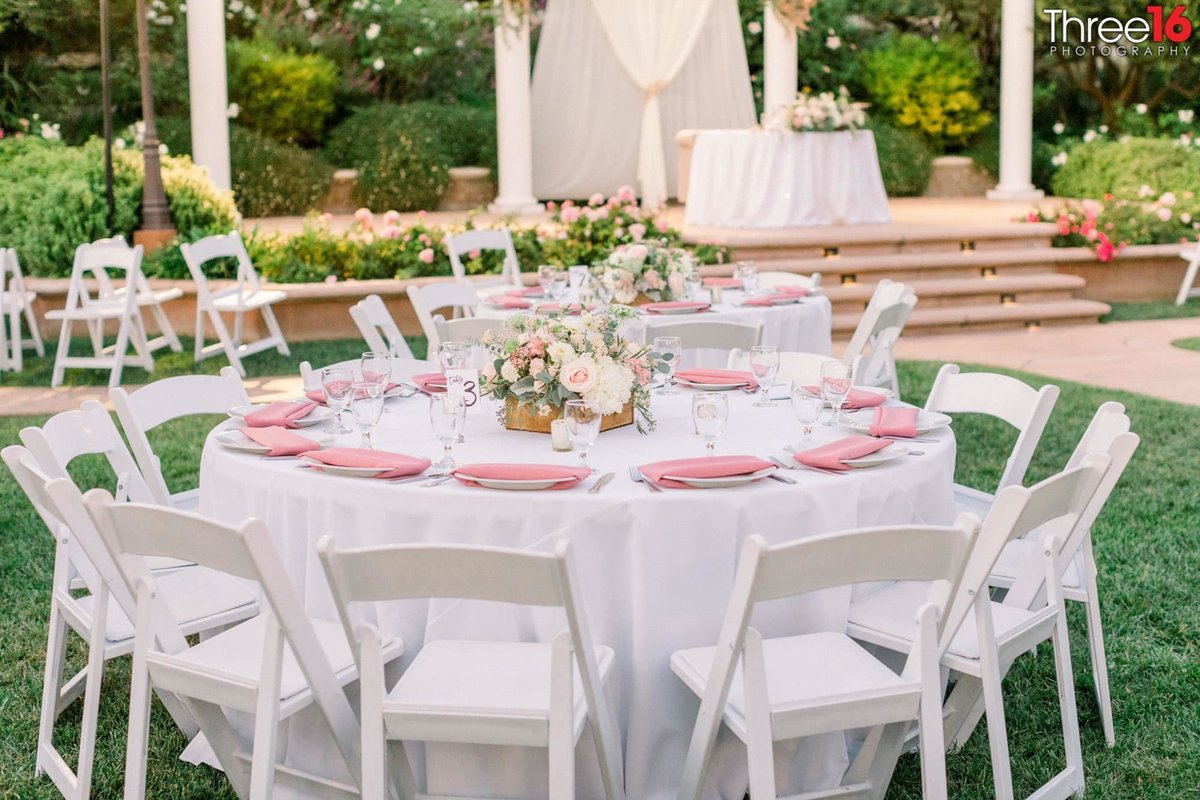 Table setup for wedding reception at Bella Vista Groves