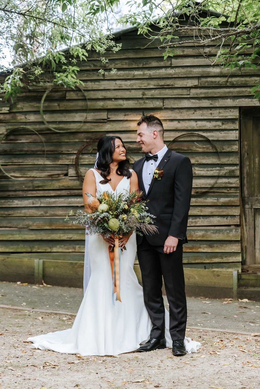 Elope-styled-micro-wedding-melbourne-the-log-cabin-ranch15