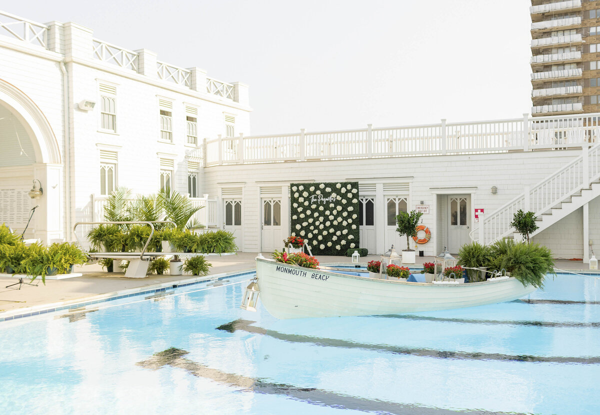 Beach Club Modern Chic Wedding with Touches of Pearl and Gold - Top East Coast Wedding Photography - Ashley Mac Photographs - New Jersey - New York - Connecticut - Rhode Island -54