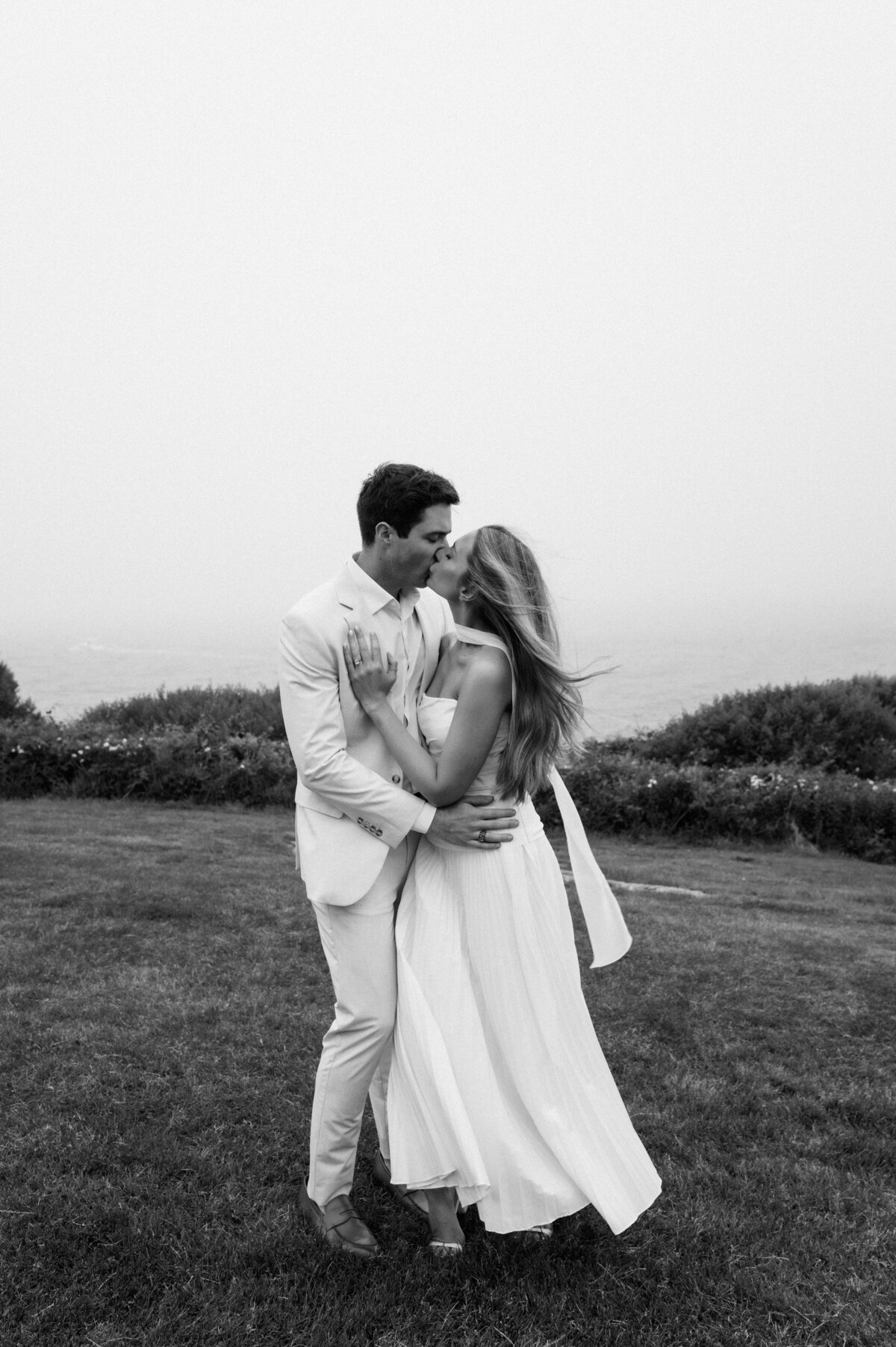 romantic-wedding-portraits-castle-hill-inn.jpg12