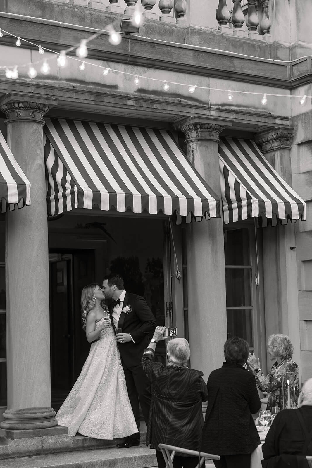 hannah-sam-springvale-floral-larz-anderson-house-reception