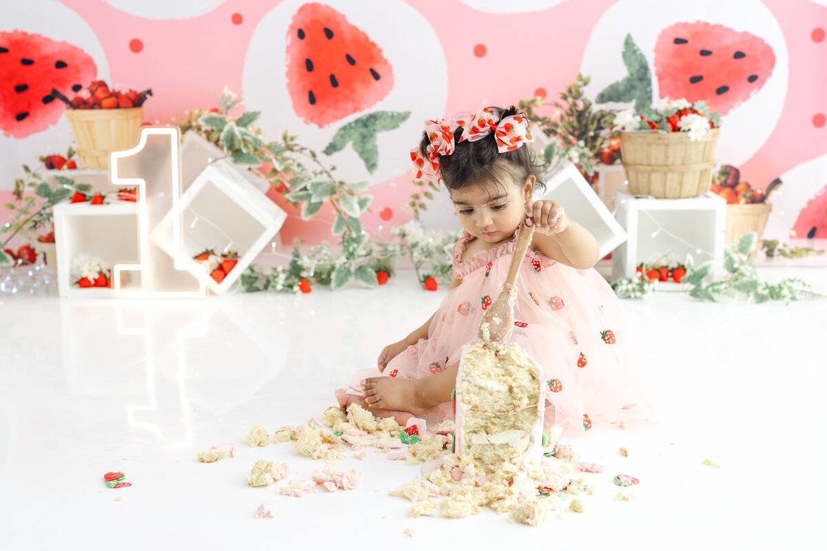 Barrie Cake Smash