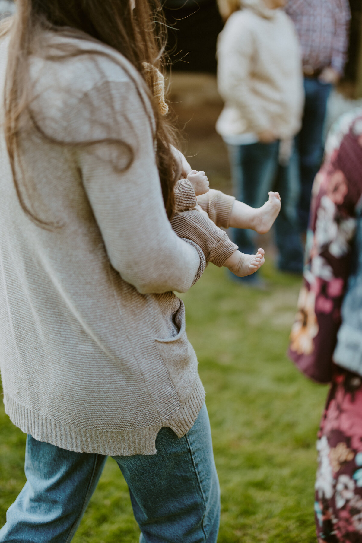 Seattle based motherhood, newborn and family photographer.