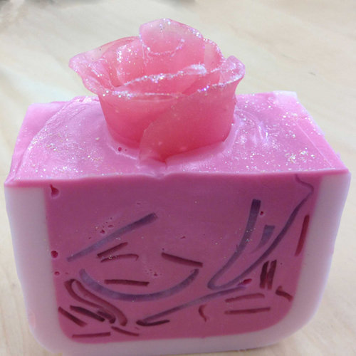 sculpted-rose-soap