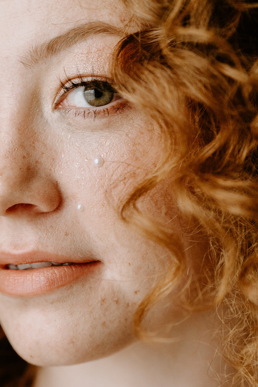 Danielle-Aisling_Lord_Elgin_Hotel_Bridal_Editorial-60